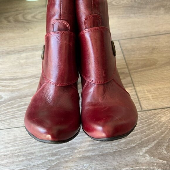 Chanii B  Chantal Pilon Bulle Collection Retro Leather Bootie - Picture 5 of 13